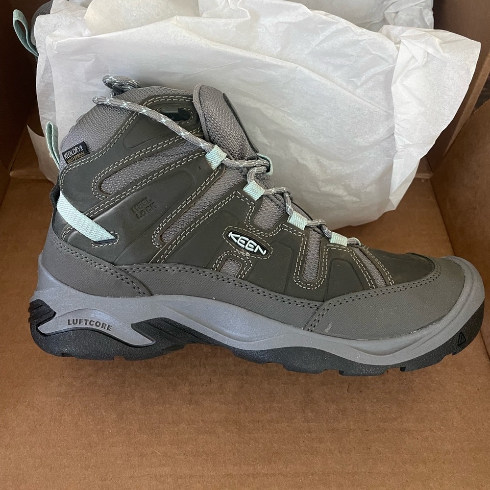 NEW Keen Women’s Circadia MidHeight waterproof comfortable hiking boot blue gray